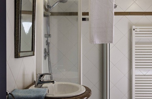 Cignano Villa | Private Villa with WIFI, private pool, A/C, TV, patio, panoramic view, parking, close to Siena