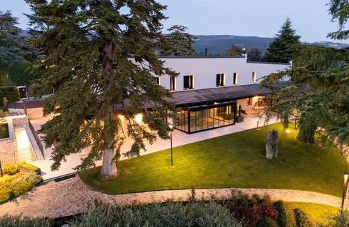 Pedemonte Villa | Private Villa with WIFI, private pool, A/C, sauna, TV, patio, panoramic view, close to Verona