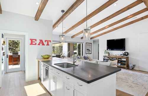 Corona del Mar House | Private Wading Pool Home with Patio