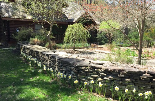 Narrowsburg House | Private Waterfront Log Home on the Delaware River - Upstate Catskills