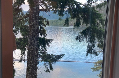 Sproat Lake Cottage | Private Waterfront Lakehouse on Sproat Lake. Quiet and Serene, Easy Access.