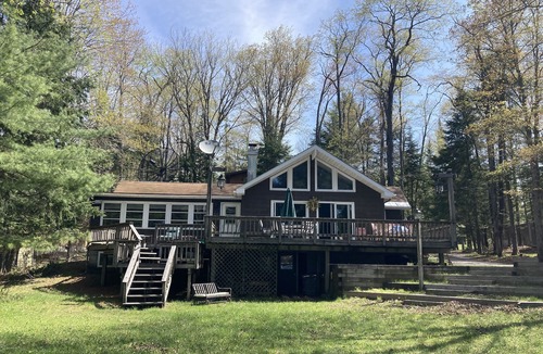 Town of Webb House | Private waterfront spacious home, 1/4 mile to Water Safari & 1/3 mile to village