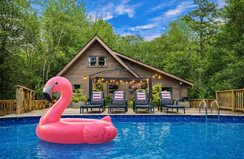 Pocono Summit House | Private Winter Retreat With Hot Tub+Fire Pit + THIS!