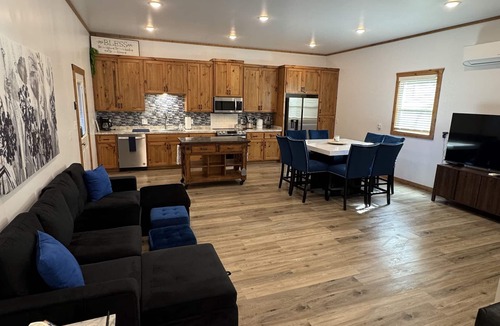 Edgemont Cottage | Private Woodland Greers Ferry Cottage w/Fire Pit