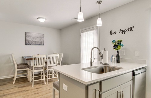 Huntcliff House | Private Yard: Family Hideaway 9 Mi to Fort Jackson