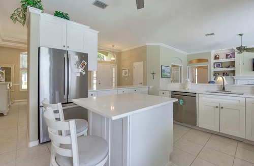 Palma Sola House | Private Yard & Pool! Modern Getaway in Bradenton