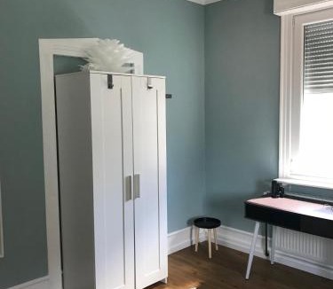 Stuttgart House | private Zimmer im Serviced Apartment - mit wöchentlicher Reinigung