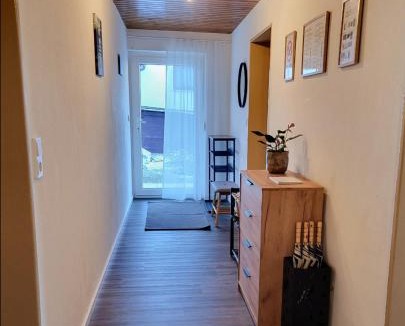 Glatt House | privates Zimmer in Unterkunft mit Glatttal Blick in Wasserschloss Nähe