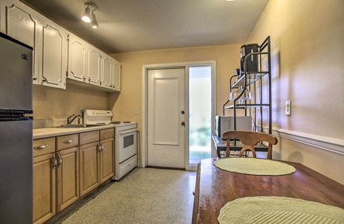 Sugar Sands Condo | Professional 2 Bedroom Condo on Singer Island, FL. FREE parking. Beach 5 min.