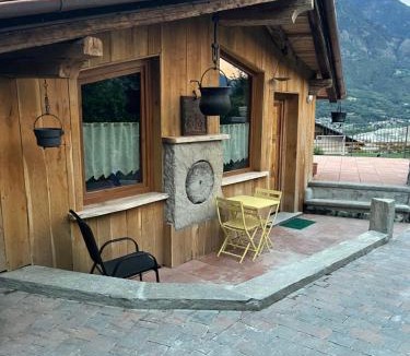 Villair-Amerique Apartment | profumo di legno