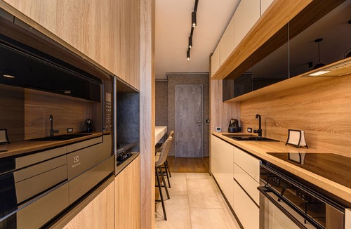 Tractorul Apartment | Promenada Studios