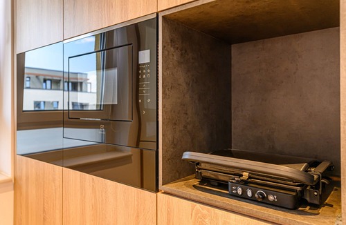 Tractorul Apartment | Promenada Studios