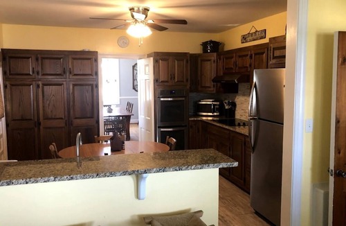 Tappahannock House | PROMO 8.20% WEEKLY AND 27.71% MONTHLY DISCOUNT! Relax on the Rappahannock