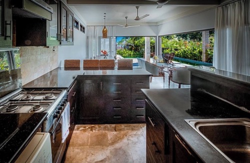 Banjartegehe Villa | ❤PROMO Beachfront oasis. Private pool and firepit