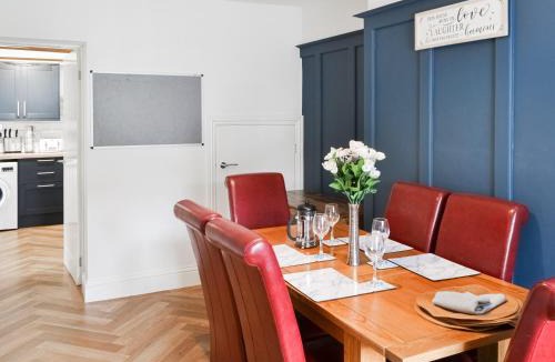 Allendale House | Prospect Cottage