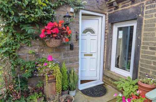 Sowerby Bridge House | Prospect Cottage