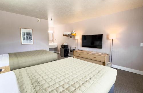 Escalante Hotel | Prospector Inn