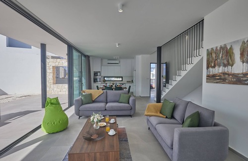 Protaras Cottage | Protaras Elite Pearl Villa EP3C - a villa that sleeps 6 guests in 3 bedrooms