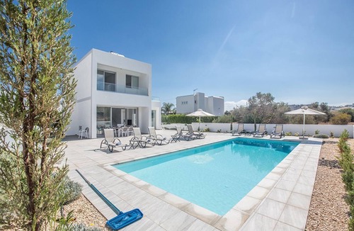 Protaras Villa | Protaras Greco Villa CCV5 - a villa that sleeps 10 guests in 5 bedrooms