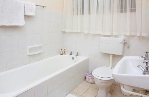 Graaff-Reinet House | Protea House