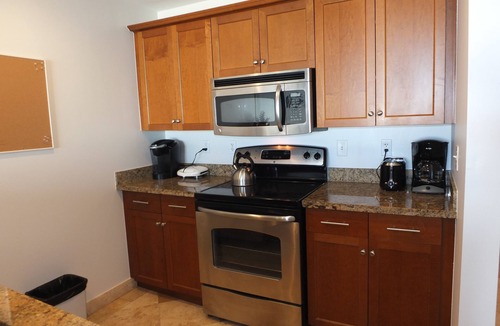 The Bight Condo | PROVO PARADISE - Spacious Studio Condo