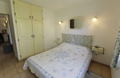 Villecroze Cabin | Provençal farmhouse "Les Rosiers"