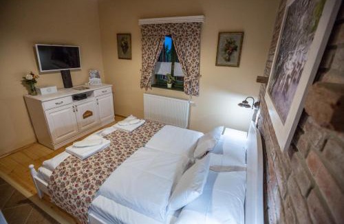 Decs Hotel | Provence Birtok