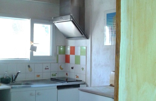 Lambesc House | PROVENCE - CHARMING LITTLE HOUSE NESTED AMONG PINE TREES