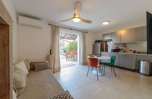 Trans-en-Provence Apartment | Provence Var vacation rentals Swimming pool