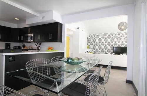 Vista Norte House | PS Glam: Modern, Hip and Hollywood Regency Glam!