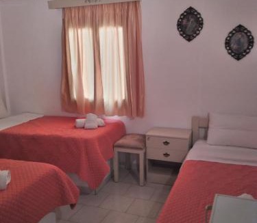 Kalamaki Hostel | Psiloritis Elena