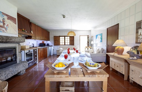 Sao Jorge de Selho House | Quinta de Carvalhal - Holiday Home