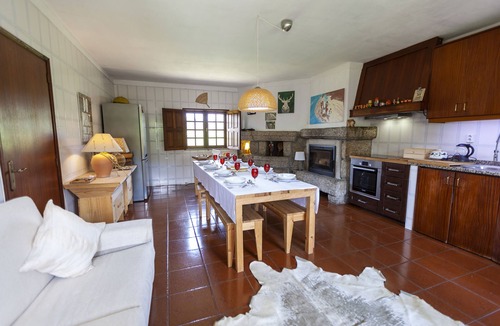 Sao Jorge de Selho House | Quinta de Carvalhal - Holiday Home