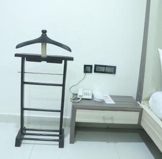 Una Hotel | Pt Moolraj Residency
