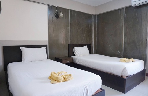 Hua Wiang Hotel | Puangpech Hotel