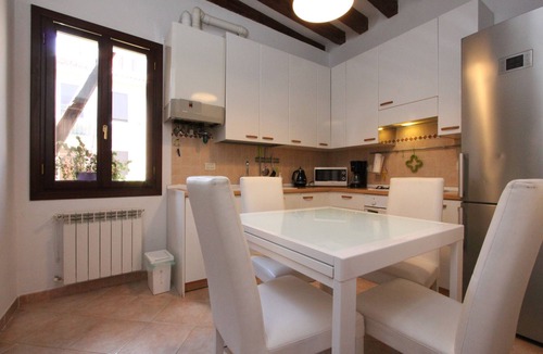 Cannaregio Apartment | Puccini Historical Center