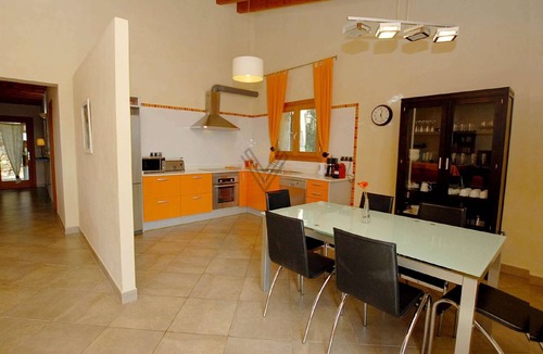 Buger Cottage | Puchet villa with private pool and panoramic views