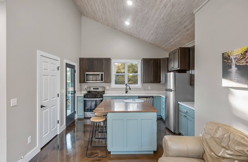 Sand Gap Cabin | Puddin's Pad access to miles of ATV trails, and 20 miles from Buffalo River.