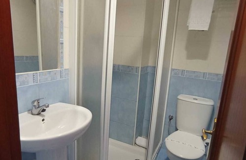 Aviles Hostel | Puente Azud