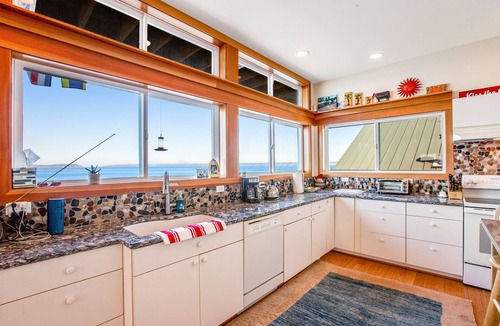 Kingston House | Puget Sound-front home with beach access, kayaks, gorgeous view & firepit