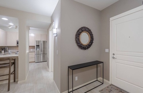 Downtown Seattle Apartment | Puget Sound Views Elegant 2BR Walk to Pike Place