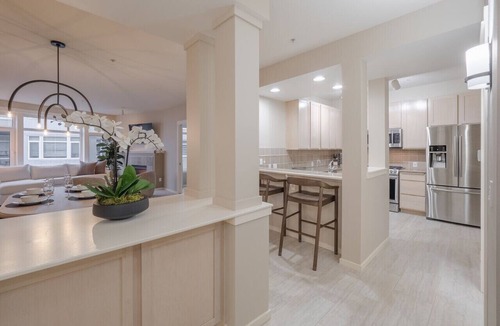 Downtown Seattle Apartment | Puget Sound Views Elegant 2BR Walk to Pike Place