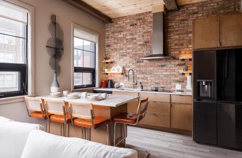 Irving Park Apartment | Pulaski Point Properties