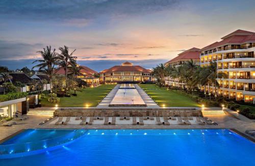 Ngu Hanh Son Resort | Pullman Danang Beach Resort