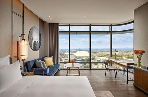 Ngo Quyen Hotel | Pullman Hai Phong Grand Hotel