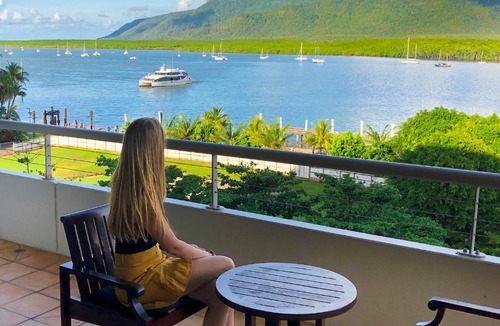 Cairns Central Business District Hotel | Pullman Reef Hotel Casino