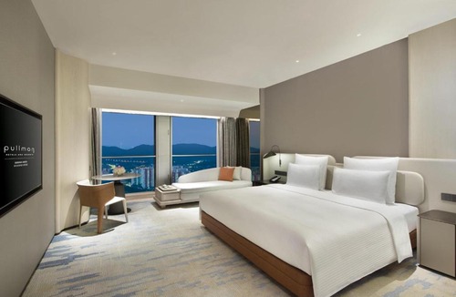 Longhua District Hotel | Pullman Shenzhen North