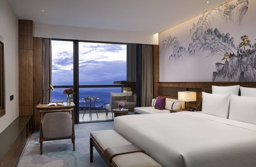 Fenghuanglu Hotel | Pullman Yuxi Falcon