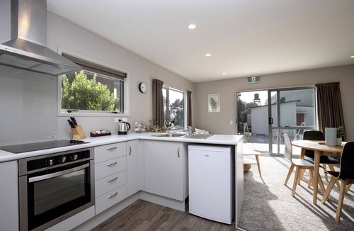 Punakaiki Hotel | Punakaiki Beachfront Motels