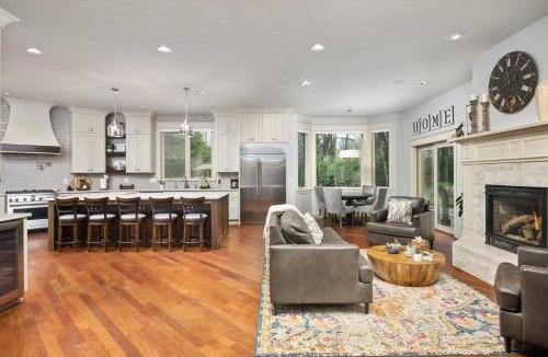 Newberg House | Punkin Manor
